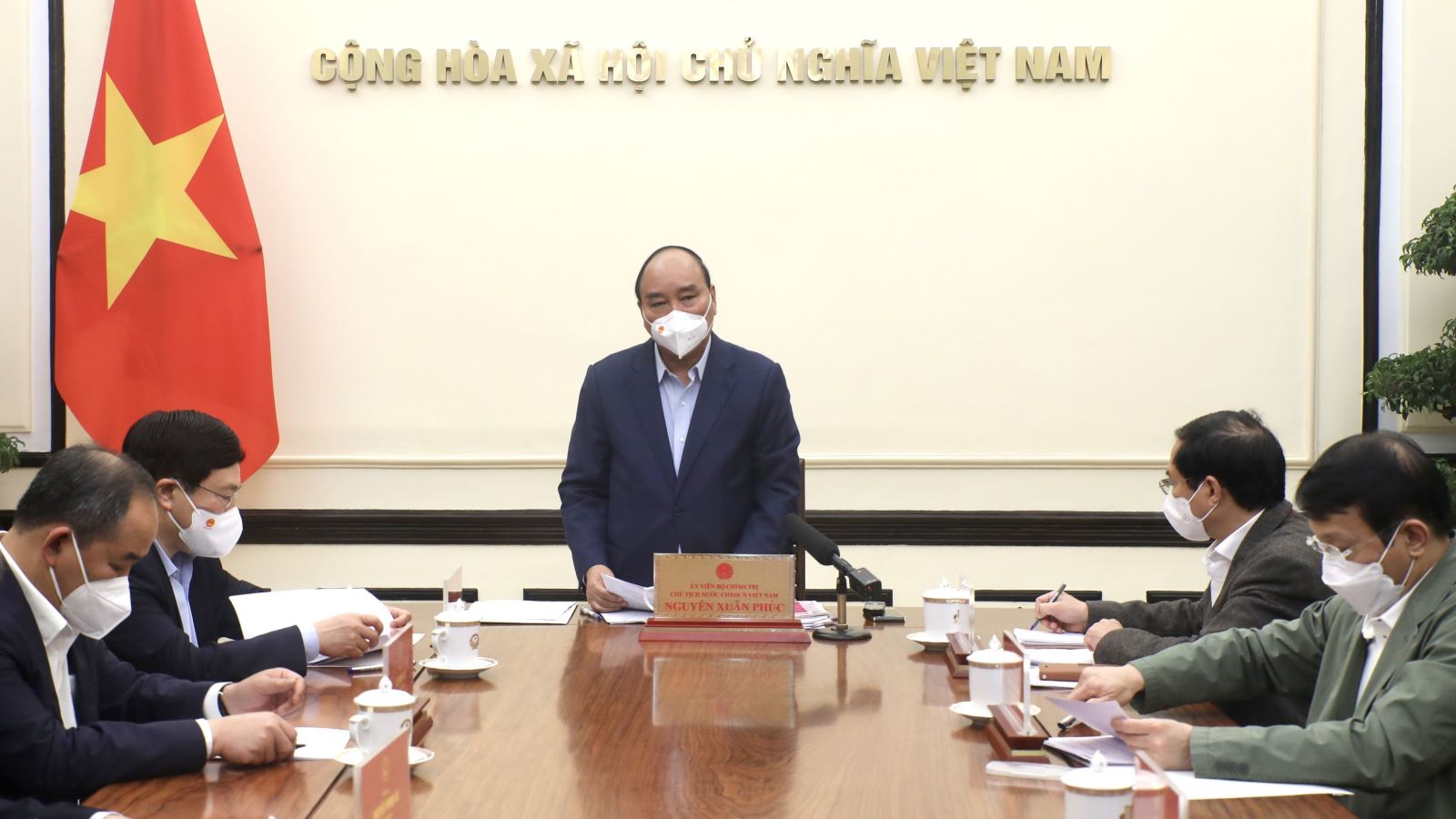 Chủ tịch nước: Ưu tiên cao nhất cho công tác bảo hộ công dân Việt Nam tại Ukraine