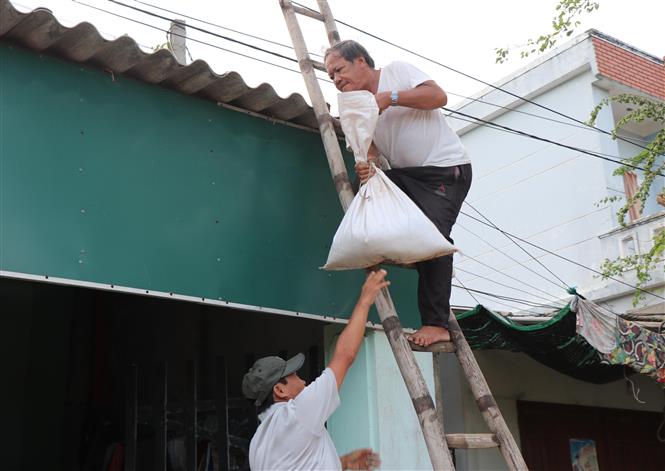 Bão NORU, Bao naru, Cập nhật bão Naru, Cơn bão Naru, Tin bão, Cơn bão naru, hướng di chuyển bão naru, bão naru đổ bộ, cơn bão số 4, dự báo bão, sức gió bão naru, tâm bão 