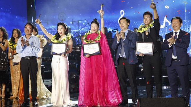 Trao giải Nhất, Nhì đêm chung kết xếp hạng Sao Mai 2022