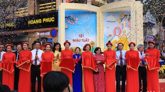 TP.HCM khai mạc Lễ hội Đường sách Tết Mậu Tuất 2018