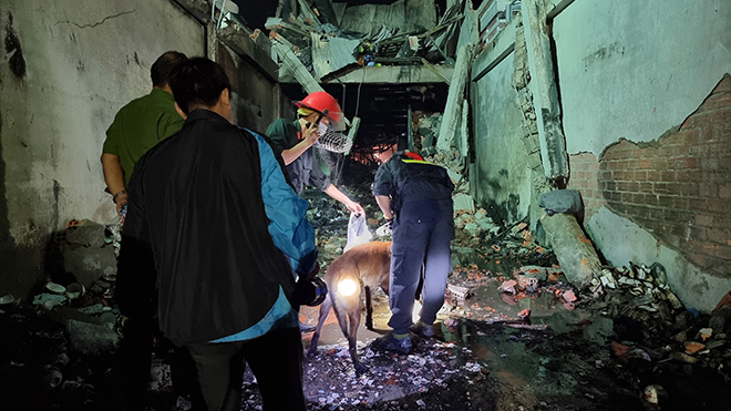 Vụ cháy nhà nghiêm trọng tại Ninh Thuận: Tiếp tục công tác tìm kiếm 3 người mắc kẹt vào sáng 14/8