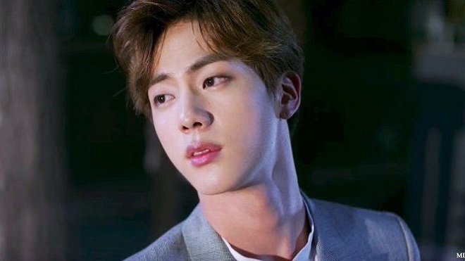 10 khoảnh khắc Jin BTS bộc lộ tiềm năng diễn xuất khiến ARMY mê mẩn