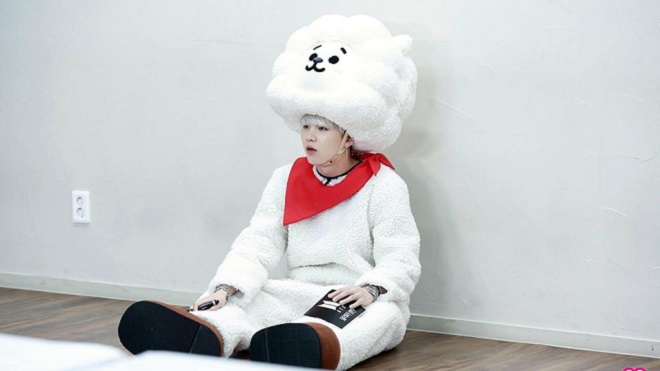 Suga BTS cũng có những lần quên mất bản chất 'ngầu' của mình