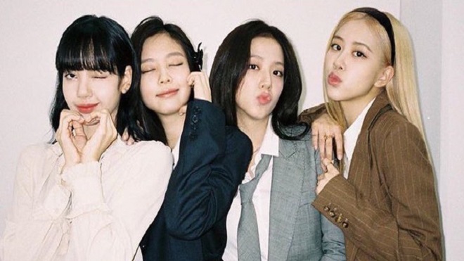 BLINK khó khăn khi lựa chọn ai là 'Cô tiên màn kết' của Blackpink