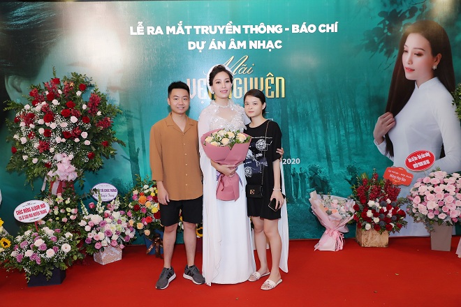 Sao mai huyền trang, huyền trang sao mai 2013, mãi vẹn nguyên, lời yêu lặng thầm, em vẫn đợi anh, những bông hoa trinh nữ, Dự án sao mai Huyền Trang