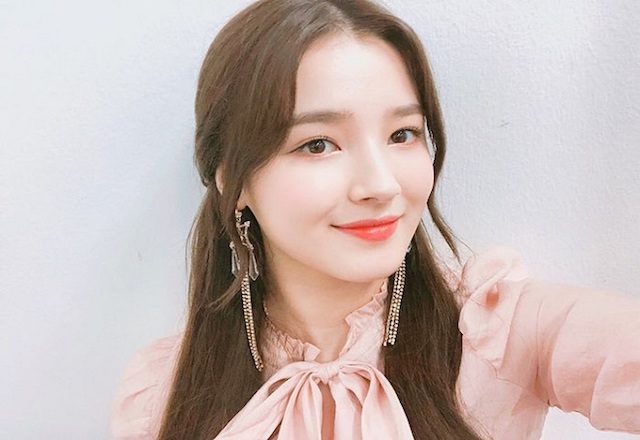 Nancy, Nancy Momoland, nancy 2020, nancy dạy tiếng Hàn, nancy ảnh đẹp