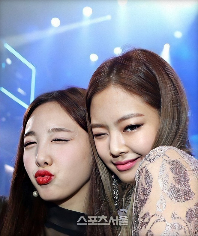 Blackpink, Jennie, Irene, Red Velvet, Twice, Nayeon, Jisoo, Doyeon, Weki Weki, hội bạn thân của Jennie, Jennie 2020, Blackvelvet, blackpink twice, Gfriend, Yeri