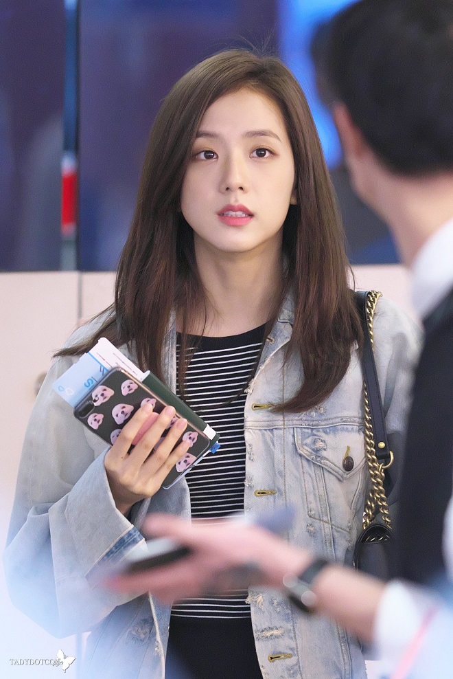 blackpink, blackpink jisoo, jisoo airpot, jisoo thời trang sân bay, jisoo blackpink, jisoo ảnh đẹp, jisoo đóng phim, jisoo snowdrop, jisoo ảnh sân bay, thời trang kpop