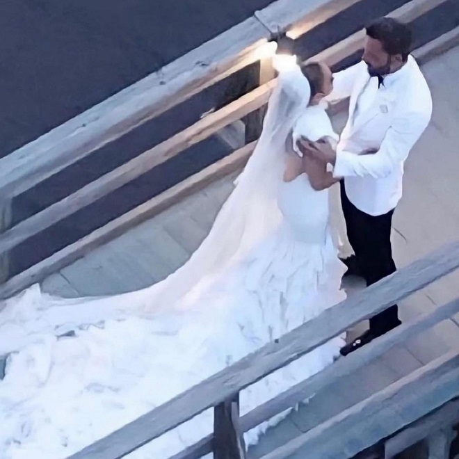 Jennifer Lopez, Ben Affleck, jennifer lopez kết hôn, jennifer lopez và chồng, jennifer lopez đám cưới, jennifer lopez wedding, jennifer lopez và marc anthony