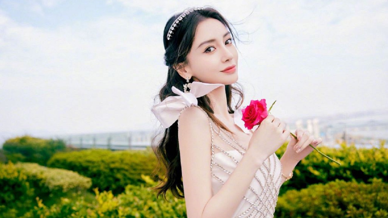 Angelababy: Nhan sắc đẹp vẫn nổi tiếng bất chấp diễn xuất siêu đơ