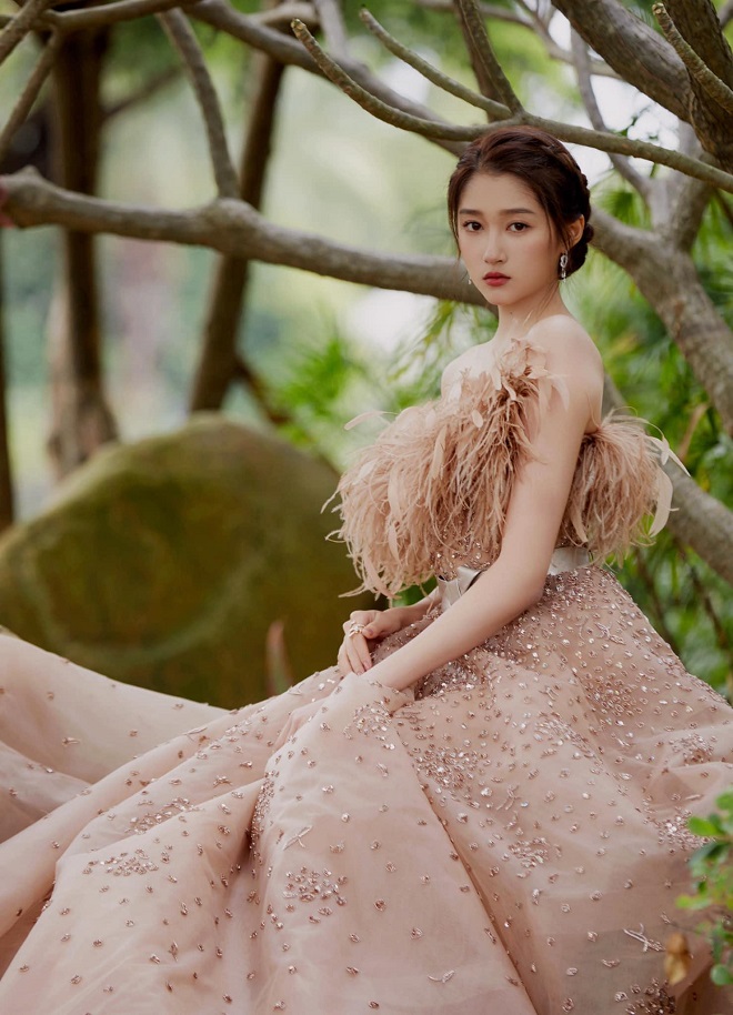 Triệu Lệ Dĩnh, Triệu Lộ Tư, dương mịch, tống tổ nhi, lưu hạo tồn, lưu thi thi, quan hiểu đồng, đường yên, nghê ni, châu dã, lưu diệc phi, vương sở nhiên, tiểu hoa cbiz