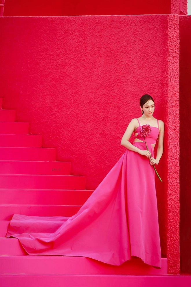 Jessica Jung, snsd, jessica snsd, tỷ tỷ đạp gió rẽ sóng, jessica cựu thành viên, jessica jung valentino, jessica jung fashion, jessica jung hẹn hò, bạn trai jessica jung