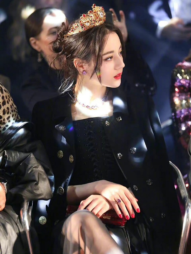 Địch Lệ Nhiệt Ba, Triệu Lệ Dĩnh, Dương Tử, Cúc Tịnh Y, Triệu Lộ Tư, Đường Yên, Ngu Thư Hân, Lưu Diệc Phi, Quan Hiểu Đồng, Cảnh Điềm, nữ thần cbiz, cbiz