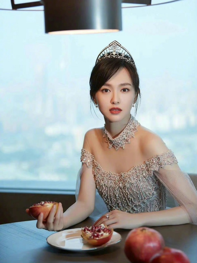 Địch Lệ Nhiệt Ba, Triệu Lệ Dĩnh, Dương Tử, Cúc Tịnh Y, Triệu Lộ Tư, Đường Yên, Ngu Thư Hân, Lưu Diệc Phi, Quan Hiểu Đồng, Cảnh Điềm, nữ thần cbiz, cbiz