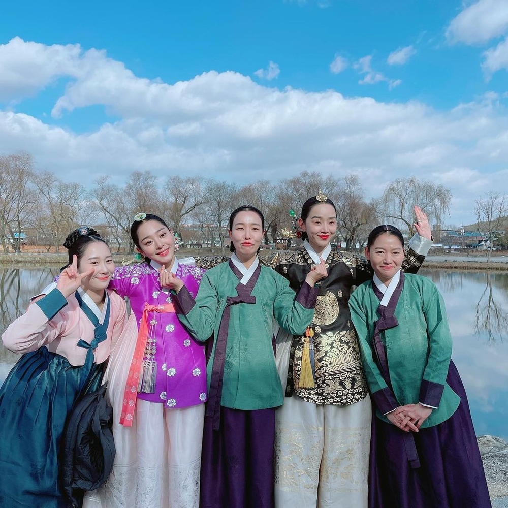 IU, Moon Lovers, hoàng hậu ki, hoàn hồn, người tình ánh trăng, mr queen, chàng hậu, Alchemy Of Soul, Empress Ki, Ha Ji Won, shin hye sun, jung so min, hoàn hồn arin