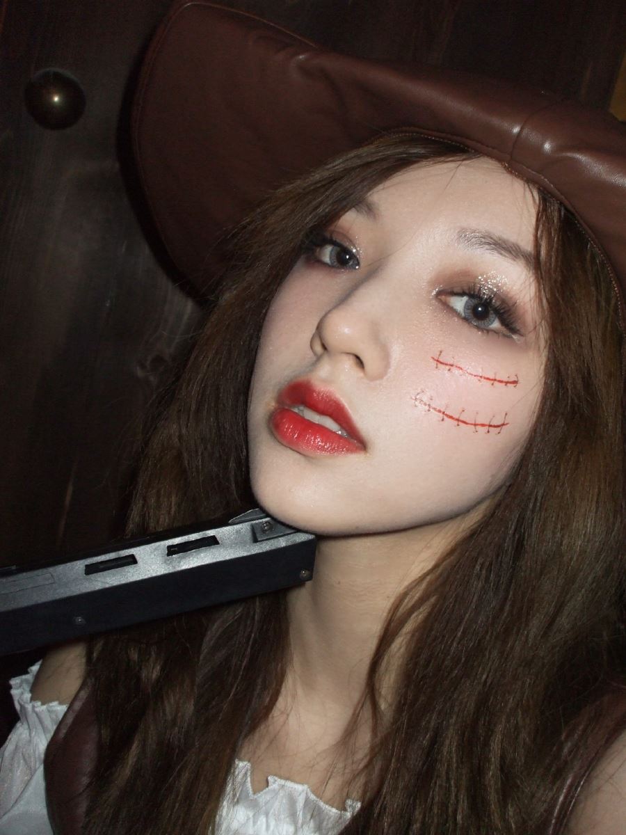 Trình Tiêu, Halloween Itaewon, trình tiêu wjsn, cheng xiao, wjsn, trình tiêu instagram, trình tiêu vương nhất bác, thảm kịch itaewon, trình tiêu phim, trình tiêu weibo