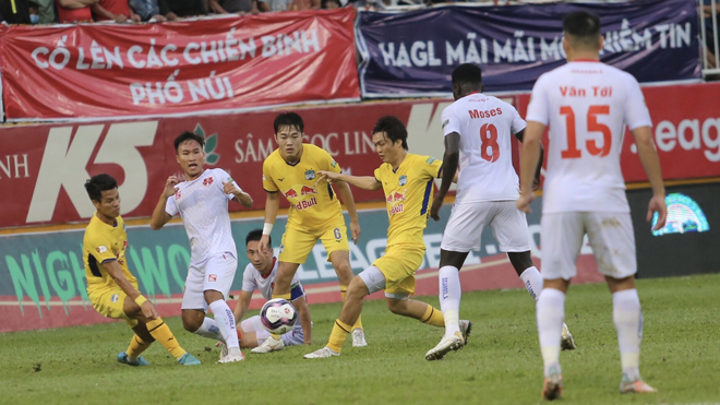 HLV Kiatisuk không còn mục tiêu vô địch V League với HAGL