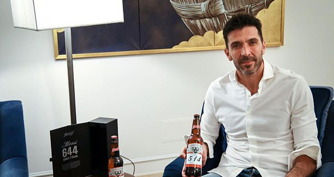 Barcelona, Messi, Messi lập kỷ lục ghi bàn, 160 thủ môn được tặng quà, Nhà tài trợ Messi tặng quà, Budweiser, Lionel Messi, Casillas, Buffon, Kepa, Oblak, Kinh điển