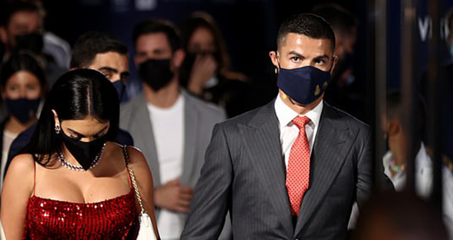 Ronaldo, CR7, Bạn gái Ronaldo, Georgina Rodriguez, Cầu thủ hay nhất thế kỷ, Bạn gái Ronaldo gợi cảm, Lễ trao giải Globo Soccer, Cristiano Ronaldo, Ronaldo và bạn gái