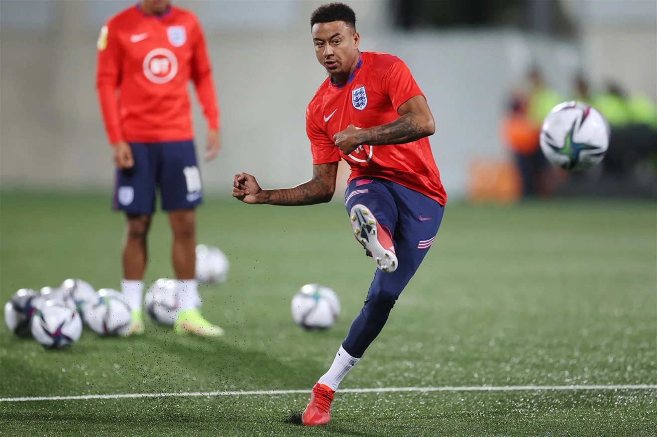 Bong da, Bóng đá hôm nay, Lingard đến Nottingham Forest, Barcelona nhắm sao trẻ Arsenal, tin chuyển nhượng, MU, lịch thi đấu bóng đá, trực tiếp bóng đá, Cavani, Suarez