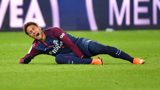 Neymar nghỉ 6 tới 8 tuần: 'Có điên mới nghĩ là nó có thể đá với Real'