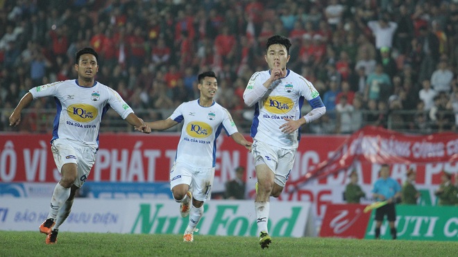 Xuân Trường lập 'siêu phẩm' đá phạt, HAGL vẫn bại trận trước Sài Gòn FC