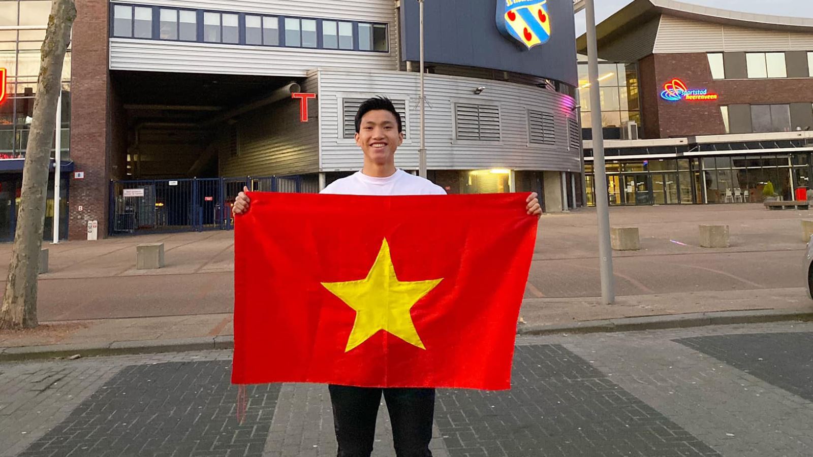 Văn Hậu, DTVN, Heerenveen, Hà Nội FC