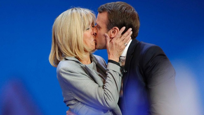 Tổng thống Pháp Macron từng viết tiểu thuyết 'nhạy cảm' về quan hệ với vợ