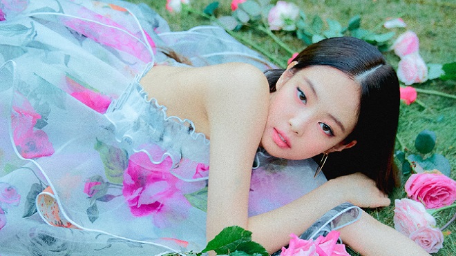 Ngã ngửa với giá chiếc váy Jennie Black Pink mặc trong ‘Solo’