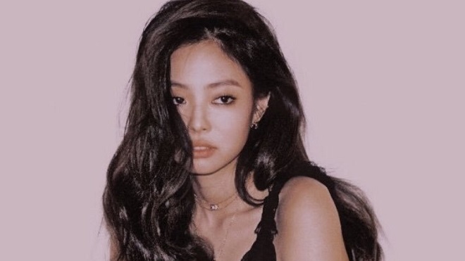 Jennie Blackpink ốm yếu bơ phờ vẫn cố cười nói, nhảy nhót