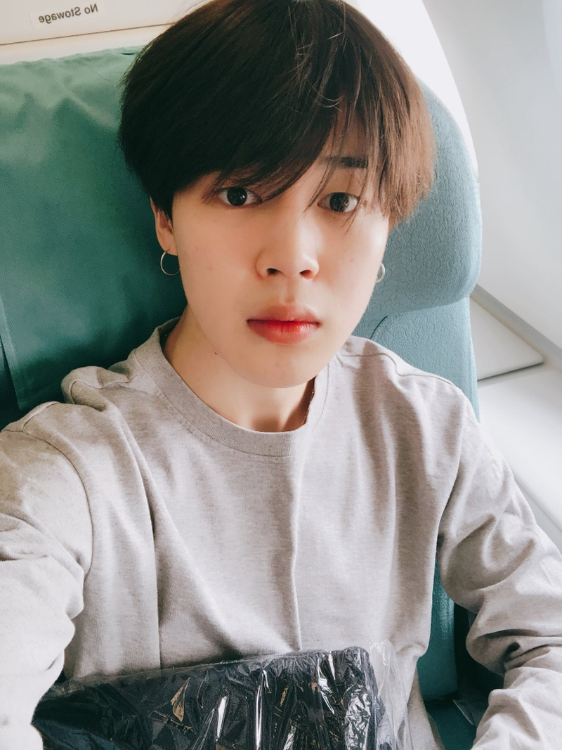 Jimin BTS, Những lần khoe mặt mộc của Jimin, Jimin khiến ARMY tưởng thiên thần, Jungkook, V, Jimin, mặt mộc của Jimin