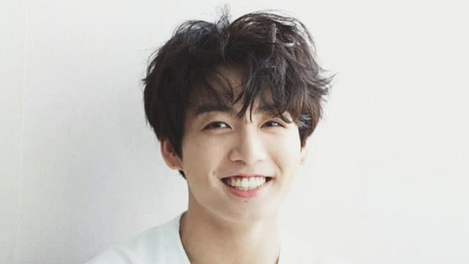 Jungkook BTS tiết lộ chuyện tình của bố mẹ, bảo sao đẻ con đẹp