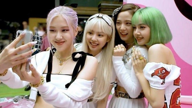 Blackpink khoe cảnh hậu trường ‘Ice Cream’ siêu ngọt ngào