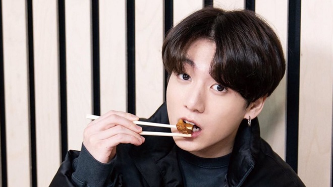 Jungkook BTS lộ nỗi ám ảnh mới, ARMY lo thay cho cơ bụng 6 múi