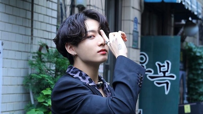 Jungkook lại gây choáng khi khoe tài tại ‘BE Log’