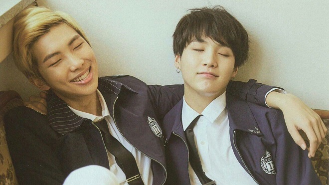 Suga BTS phũ phàng ‘bạc tình’ khi bị hỏi về áo đôi với RM 