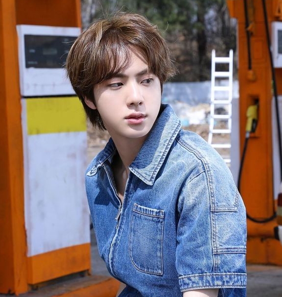 Jin BTS, Yours của Jin BTS, Yours của Jin BTS lập kỷ lục nhạc phim chưa từng có, Yours lập kỷ lục mới năm 2021 trên iTunes, Yours của Jin BTS trên BXH Spotify