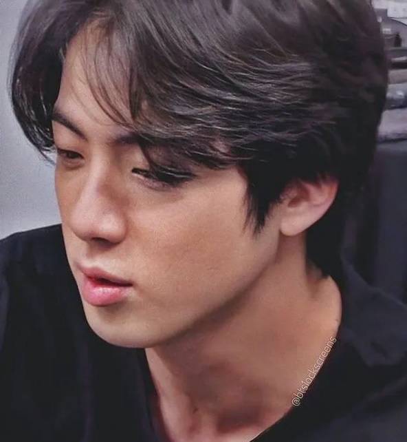 bts, jin, jin 2022, mặt mộc bts, mặt mộc jin bts, jin bts bare face, jin bts handsome, jin bts đẹp trai, jin bts cute, jin bts real life, con người thật jin bts