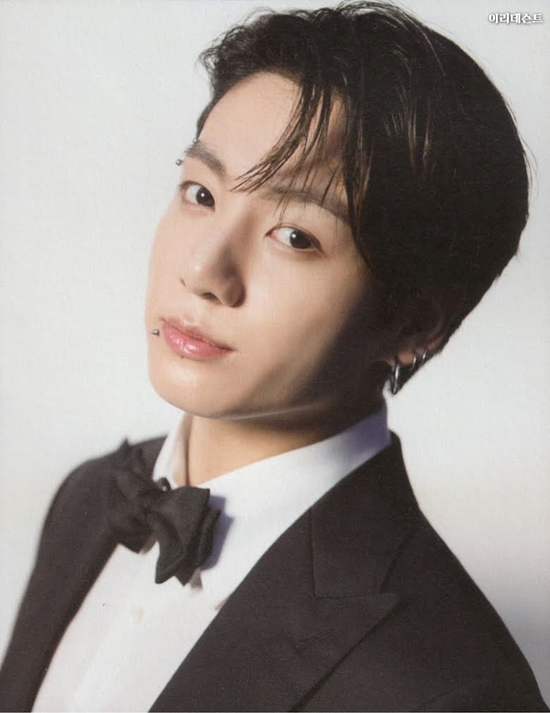 bts, bts tung ảnh đặc biệt như đi hỏi vợ, bts chú rể, bts groom, jungkook đủ khuyên, jungkook, jimin, v bts, jungkook handsome, jungkook chú rể, jungkook groom, taehyung