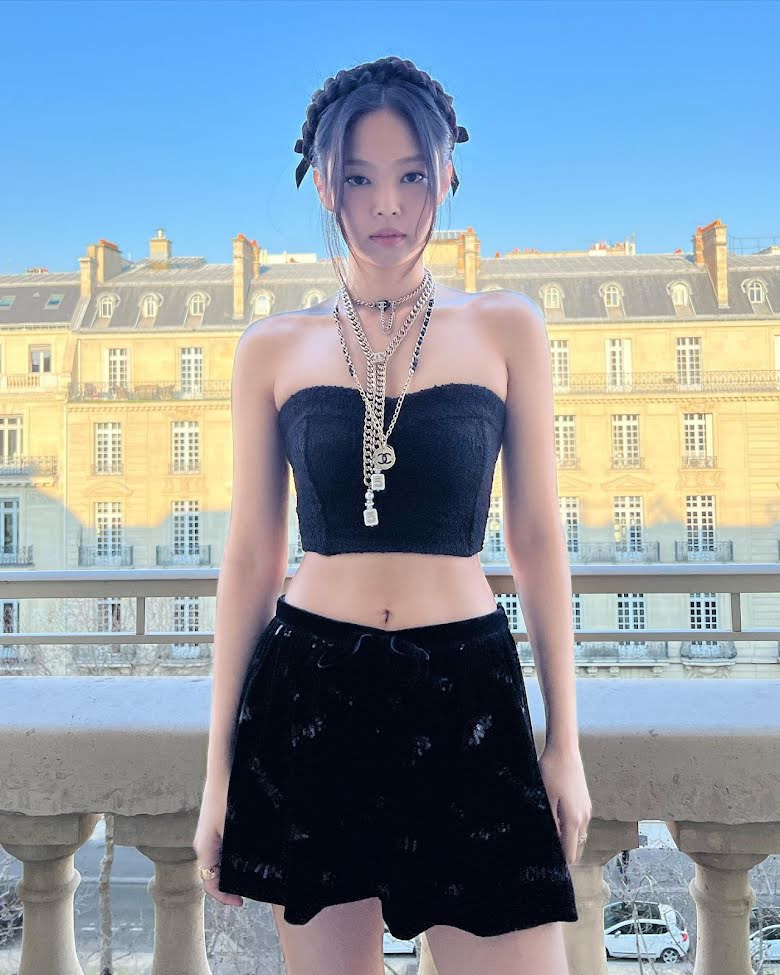 Blackpink, Jennie, Jisoo, Rose, Lisa, Jennie outfit 2022, Jennie fashion, Jennie trend, Jennie 4 outfit trend nhất, Jennie style, Blackpink Style, Jennie sexy