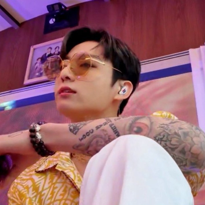 BTS, Jungkook, Bồi hồi Jungkook Sowoozoo, Sowoozoo, Jungkook Sowozoo, Jungkook tattoo, Jungkook được là chính mình, Jin, Jimin, V BTS, J-Hope, RM, Suga, Jungkook sexy