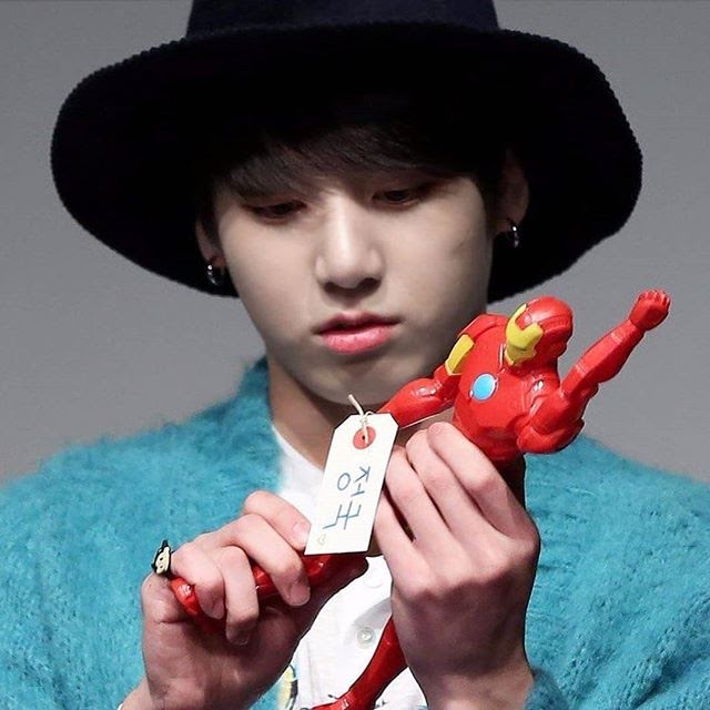 BTS, Jungkook, Jungkook hobby, Jungkook favorite man, Marvel, Jungkook cute, Jungkook thẫn thờ khi gặp người đàn ông của đời mình, Jungkook sexy, Jungkook handsome