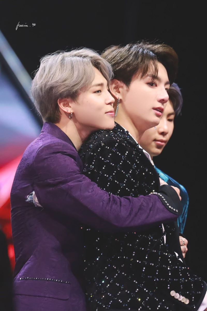 BTS, Tin đồn BTS, OTP BTS, Jungkook, Jimin, V, Jungkook Jimin ship, Jungkook V Ship, BTS LGBT, tình tay ba Jungkook V Jimin, Jungkook OTP, Jungkook cute