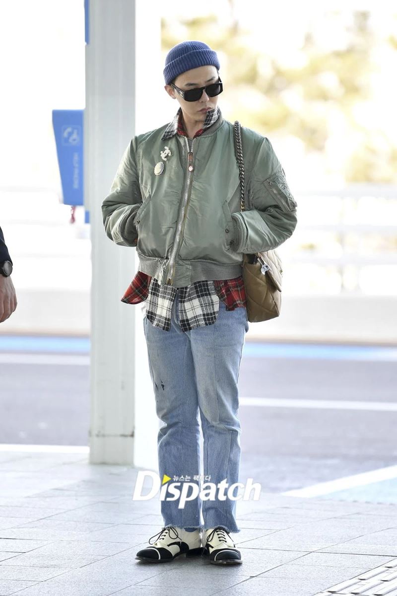 BigBang, G-Dragon, G-Dragon airport, G-Dragon 2022, G-Dragon outfit, G-Dragon xuất hiện ở sân bay, G-Dragon trend, G-Dragon fashion, Still Life, T.O.P, Taeyang, Daesung