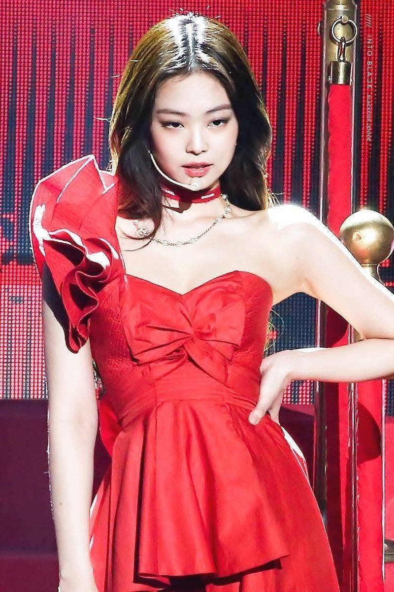 Blackpink, Jennie, Jennie tổn thương vì nhiều người hiểu sai, con người thật Jennie, Jennie nhút nhát, BTS, V BTS, Jennie Rolling Stone, Jennie outfit, Jennie photoshoot