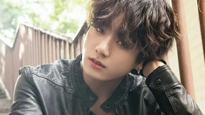 Jungkook BTS làm đúng 1 việc này suốt cả cuối tuần