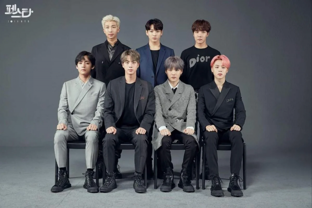 BTS, BTS ảnh gia đình theo thời gian, BTS Festa through years, BTS family photos, BTS Festa, BTS Festa 2022, BTS photo 2022, Jin, Jimin, Jungkook, J-Hope, RM, Suga, V, 