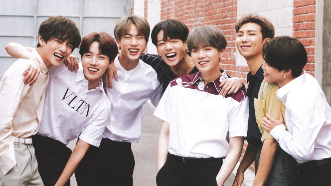 BTS ăn chơi ngập mặt ở Mỹ, gặp mỹ nhân gợi cảm số 1 thế giới