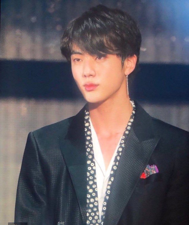 BTS, Jin, Jin giúp BTV HYBE việc nhẹ lương cao, Jin trai đẹp toàn cầu, Jin ngoài đời, Jin handsome, Jin cute, Jin real life, Jimin, J-Hope, Jungkook, RM, Suga, V