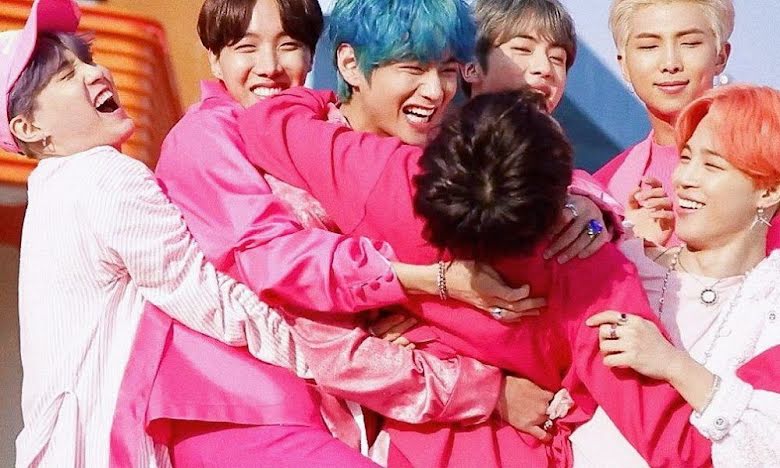 BTS, V BTS òa khóc, 2 thành viên đáng sợ nhất BTS, ai đáng sợ nhất BTS, Jin, J-Hope, Jimin, Jungkook, RM, Suga, V, BTS 2022, BTS cry, V BTS cry, V BTS khóc